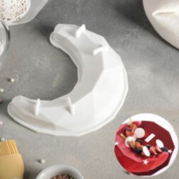 Форма для муссовых десертов и выпечки «Полумесяц», 19×13,5 см, цвет белый