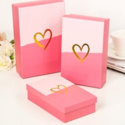 Коробка розовая сердце 20*13*6