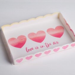 Коробка для кондитерских изделий с PVC-крышкой Love is in the air, 22 × 15 × 3 см