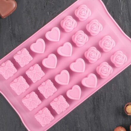Форма для льда и шоколада &quot;Подарок, сердце, роза&quot;, 24 ячейки (2,6×2,6×2 см), цвет МИКС