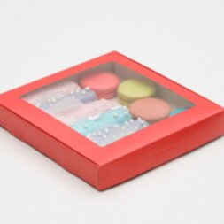 Коробка картонная, с окном, красная, 21 х 21 х 3 см