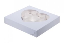 Коробка для конфет с окошком сердце 155*155*30 мм (9) (белая)