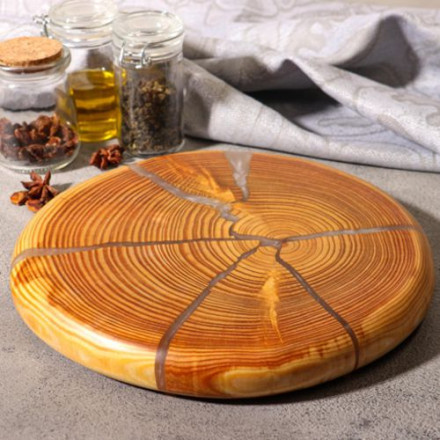 Сервировочная доска для подачи из листвинницы, эпоксидная смола, D=23 см, толщина 2 см