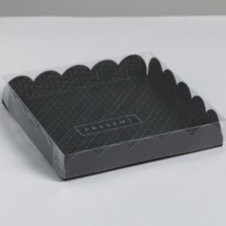Коробка для кондитерских изделий с PVC-крышкой Present, 18 × 18 × 3 см