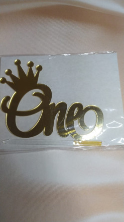 Топпер акрил &quot;ONE&quot;  с короной